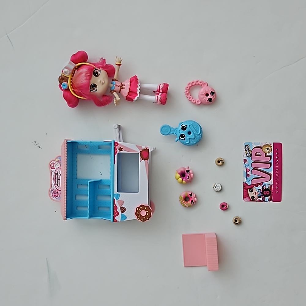 Donutina's donut Delights Shopkins